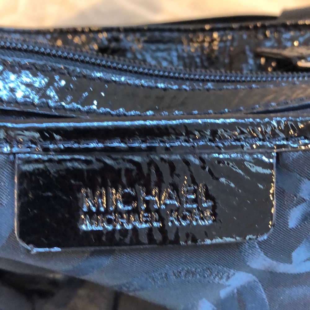Black patent leather tote/large satchel - Picture 9 of 10